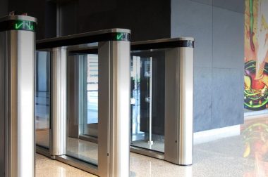Tourniquets, couloirs et portes  automatiques